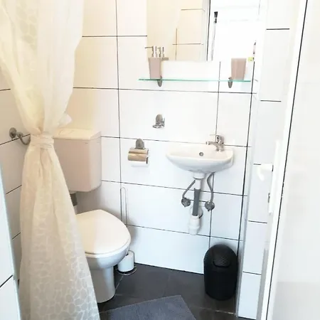 Apartmenthaus Beim Lkh I Free Parking I Self Check-in Guest house Graz