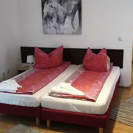 Apartmenthaus Beim Lkh I Free Parking I Self Check-in * Graz