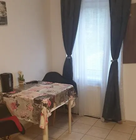 Apartmenthaus Beim Lkh I Free Parking I Self Check-in *