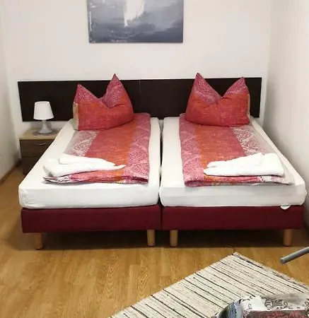 Apartmenthaus Beim Lkh I Free Parking I Self Check-in