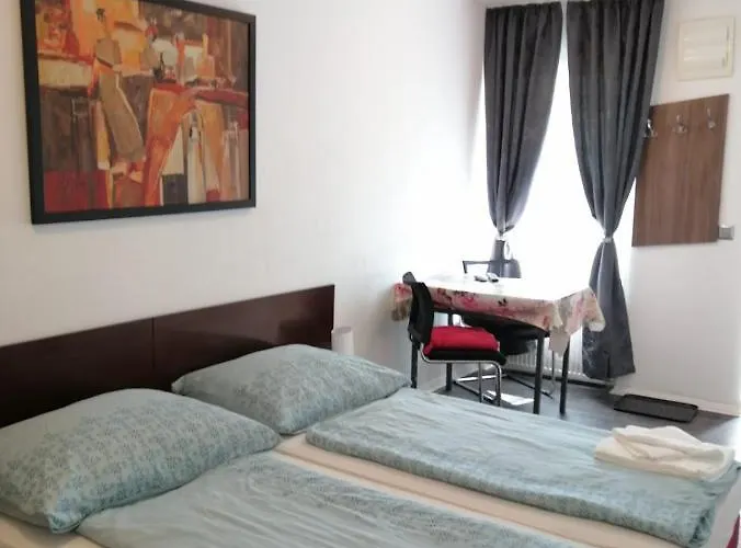 Гостевой дом Apartmenthaus Beim Lkh I Free Parking I Self Check-in Грац