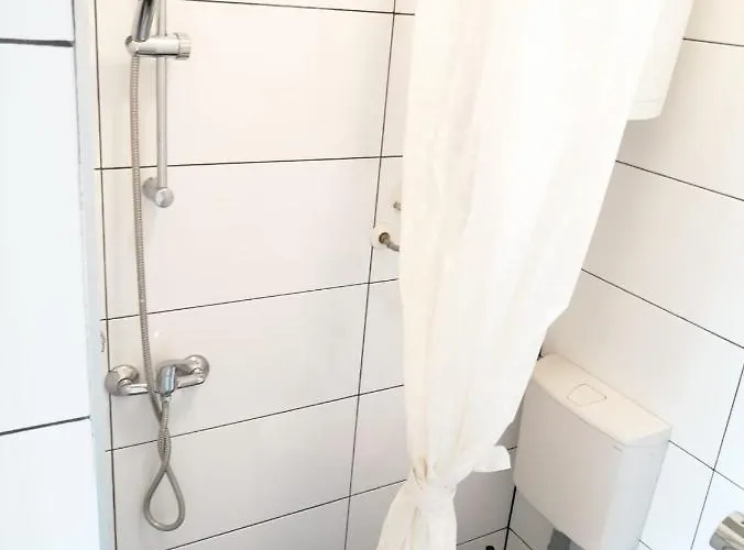 Apartmenthaus Beim Lkh I Free Parking I Self Check-in Гостевой дом Грац