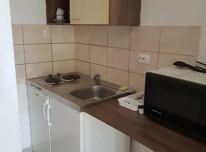 Apartmenthaus Beim Lkh I Free Parking I Self Check-in Гостевой дом Грац