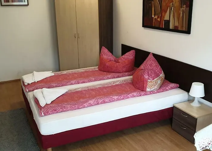 Apartmenthaus Beim Lkh I Free Parking I Self Check-in Гостевой дом *