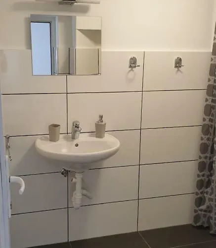 Apartmenthaus Beim Lkh I Free Parking I Self Check-in Грац